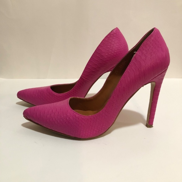 Bright Pink Snake Pattern High Heels - Picture 3 of 9